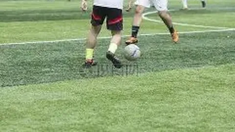 巴薩決定主帥去留將於三周內落定，拉波爾塔力挺哈維續約。